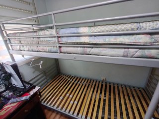 Litera de Metal con Escalera