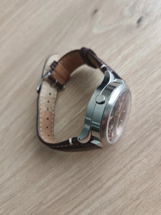Reloj Jaguar J1200 con Correa de Piel