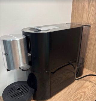 Cafetera Krups Nespresso Atelier Negra