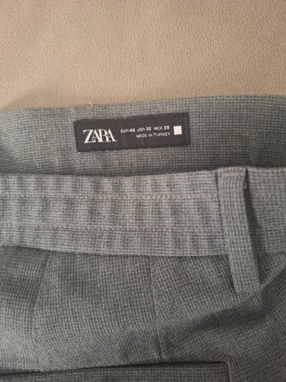 Pantalón Zara Gris
