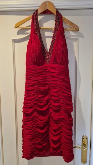 Vestido de fiesta rojo fucsia