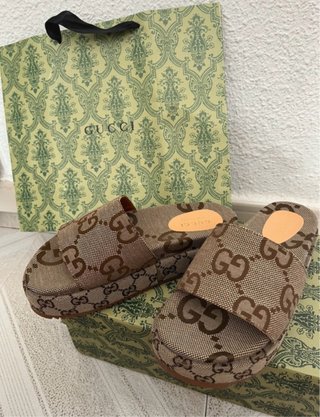 Chanclas Gucci Beige y Marrón