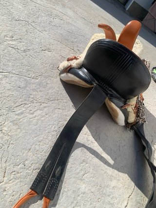 Montura Amazona de Cuero