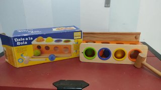 Juego Infantil de Madera Dale a la Bola