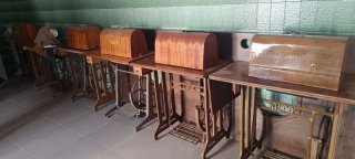 Lote 6 Máquinas de Coser Antiguas Alfa y Singma