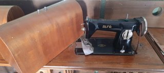 Lote 6 Máquinas de Coser Antiguas Alfa y Singma