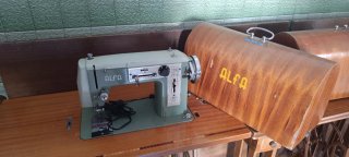 Lote 6 Máquinas de Coser Antiguas Alfa y Singma