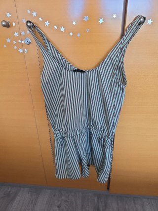 Mono corto Zara rayas verde y marrón Talla XS