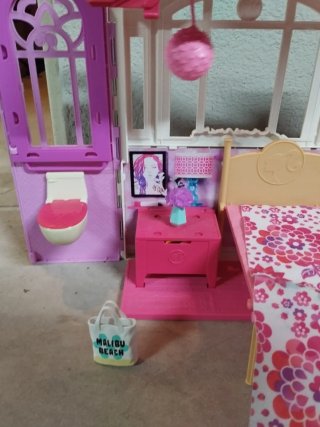 Casa in miniatura Barbie pieghevole rosa
