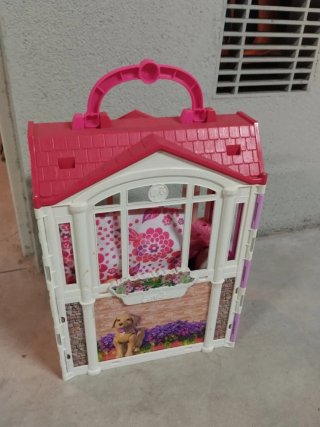Casa in miniatura Barbie pieghevole rosa