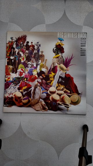 Elton John - Reg Strikes Back Vinilo