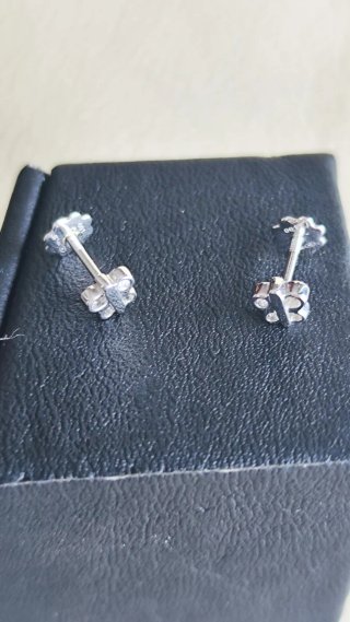 Pendientes mariposa bebé oro blanco