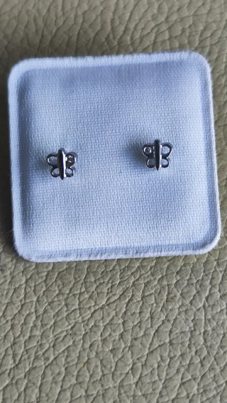 Pendientes mariposa bebé oro blanco