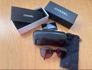 Gafas de sol Chanel granates
