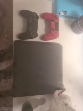 PS4 (PlayStation 4) con 2 Mandos y FIFA 20