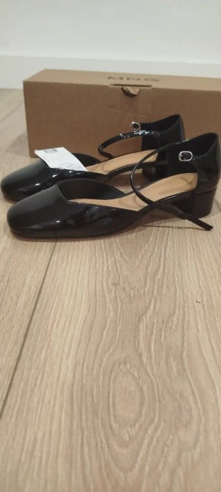 Zapatos Merceditas Charol Negro Mango