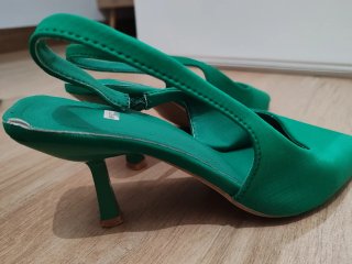 Tacones verdes talla 38