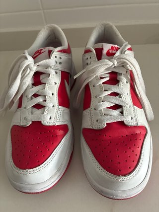 Zapatillas Nike Blancas y Rojas
