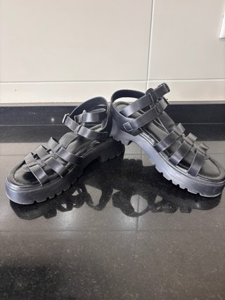 Sandalias Negras con Plataforma