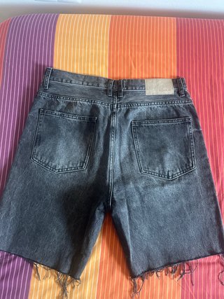Bermudas vaqueras Pull & Bear negras talla 40.