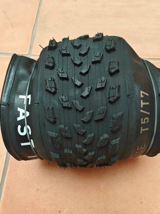 Cubierta Specialized Fast Trak 29x2.35