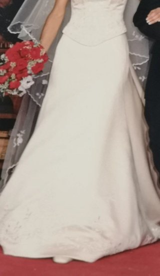 Vestido de Novia con Pedrería Talla 38