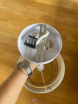 Lámpara de techo de rafia y tela