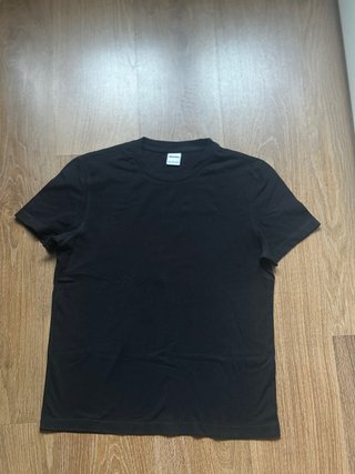 Camiseta Bershka Negra Lisa Bershka
