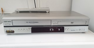 Video Hitachi VHS DVD Combo DV-PF7E