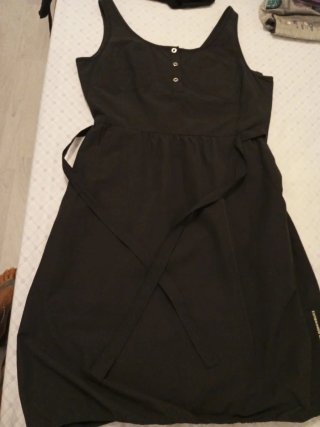 Vestido Negro con Cinturón