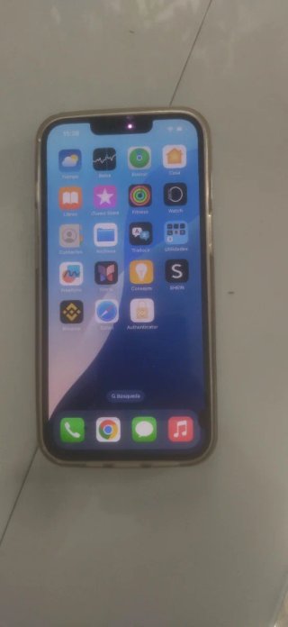 iPhone 13 Apple