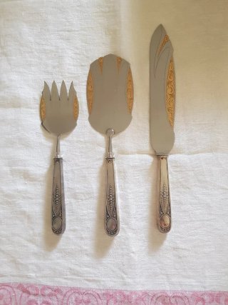 Set cubiertos servir metal dorado y plateado