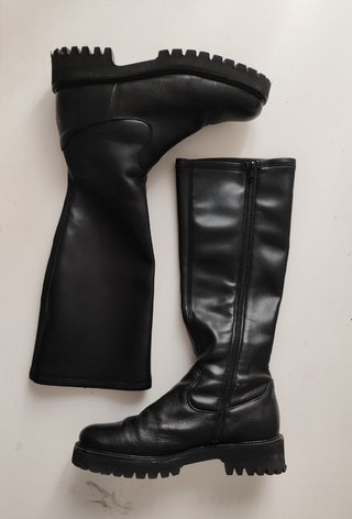 Botas Altas de Piel Negras