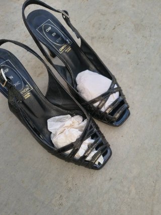 Sandalias Chipenchic charol piel negras