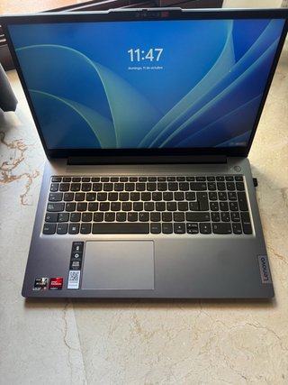 Lenovo IdeaPad Slim 3 Ryzen 5 16GB RAM 512GB