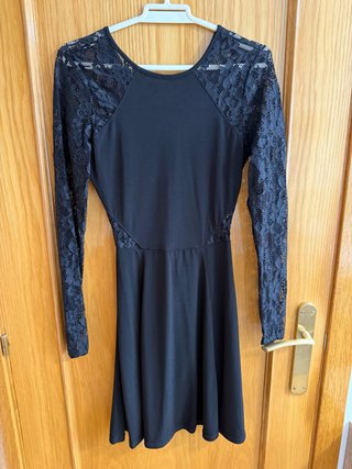 Vestido negro H&M con encajes talla 36