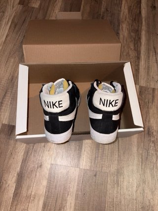 Zapatillas Nike Blazer Mid Negras y Blancas