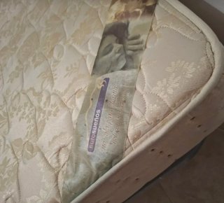 Colchón EuroSueños con somier y almohada