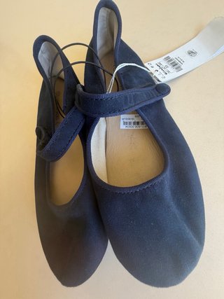 Zapatos niña azul con etiqueta