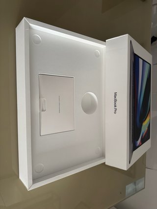 MacBook Pro 16” Plata/Gris Espacial
