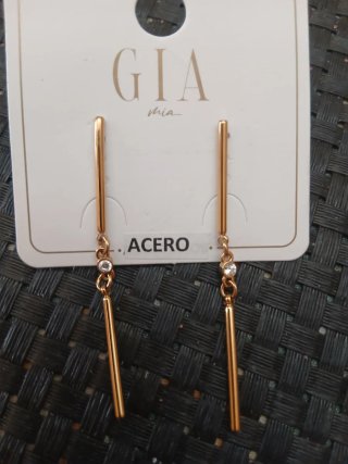 Pendientes Largos Dorados de Acero nuevo