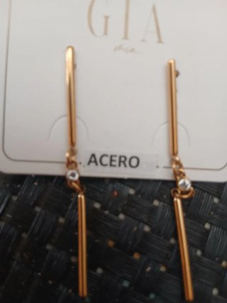 Pendientes Largos Dorados de Acero nuevo