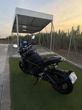 Yamaha MT-09 Negra