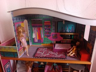 Casa di Barbie a tre piani