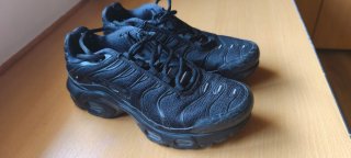 Nike TN niño negras