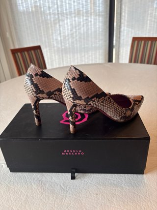 Zapatos Úrsula Mascaró Talla 35.5. Negro y rosa