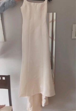 Vestido de novia sencillo y elegante