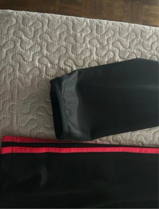 Sudadera adidas negra y roja XXL
