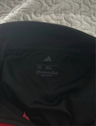 Sudadera adidas negra y roja XXL