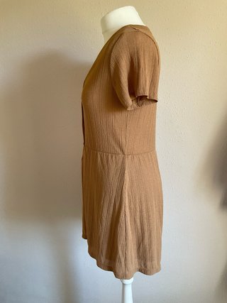 Mono corto marrón